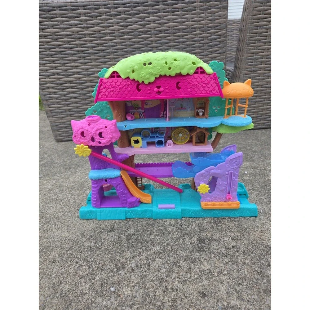 Mattel Polly Pocket Pollyville Pet Adventure Treehouse Folding Playset Slide HHH